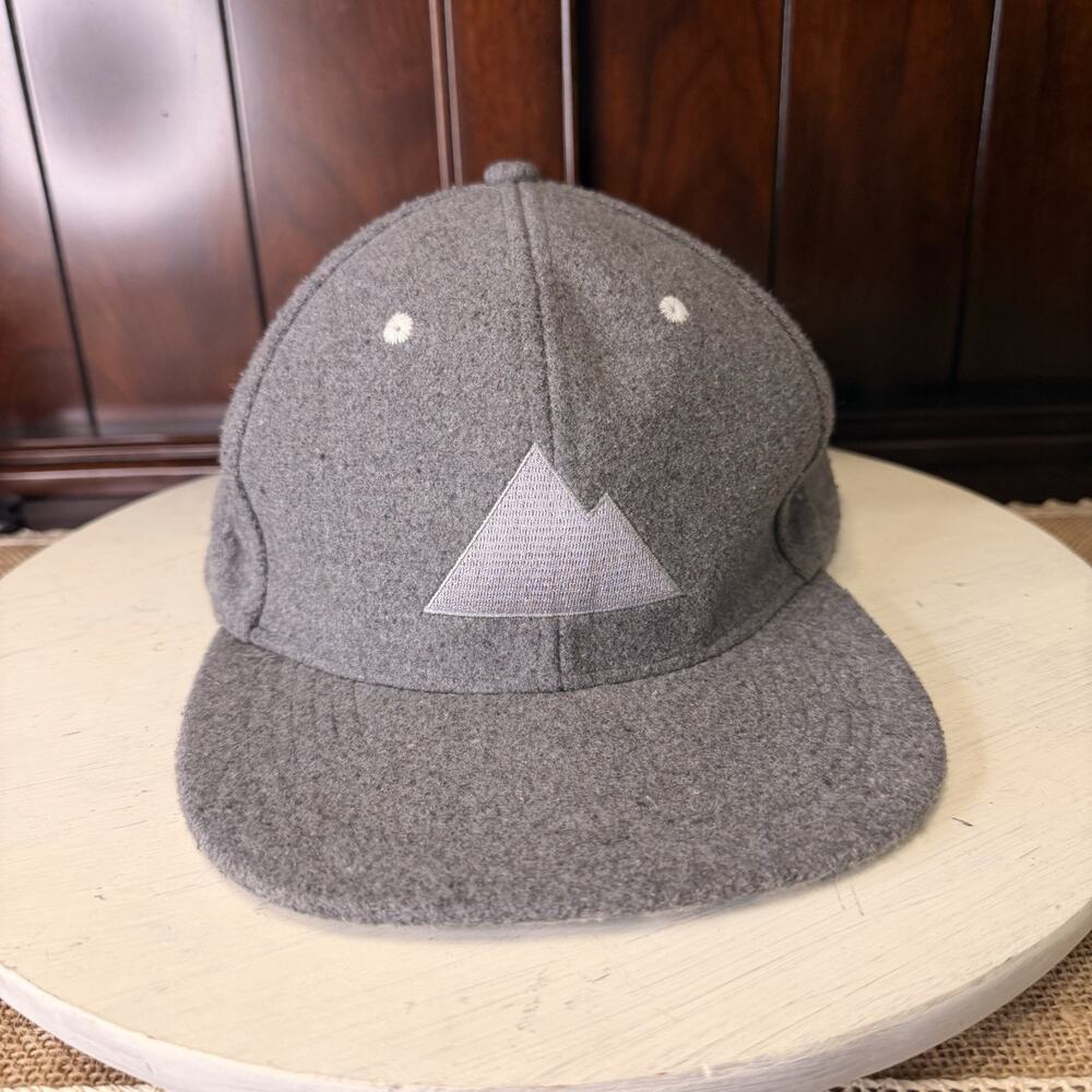 Coors Light Beer One Size Adult Adjustable Hat St Patricks Day Shamrock Gray
